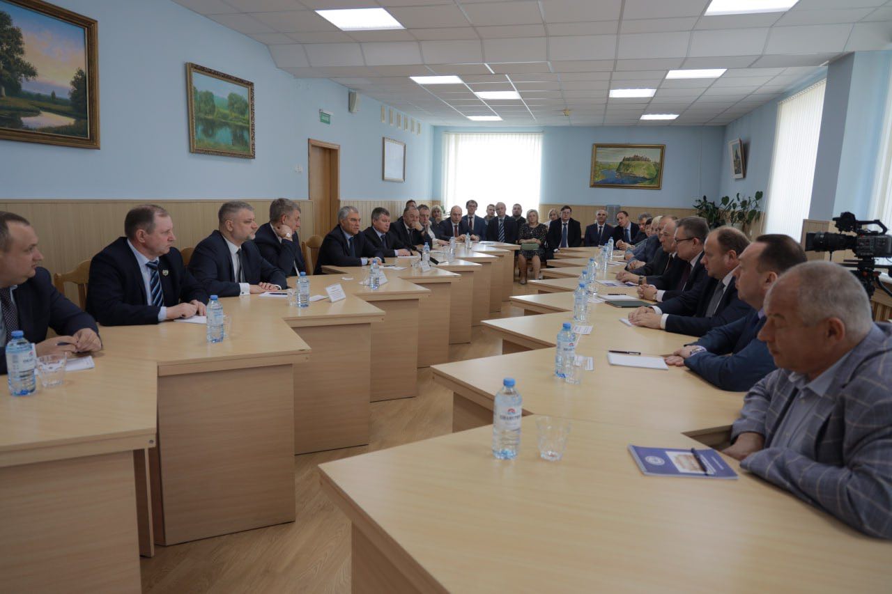 Председатель Госдумы провел встречу с ректорами и проректорами по воспитательной работе вузов Брянской области