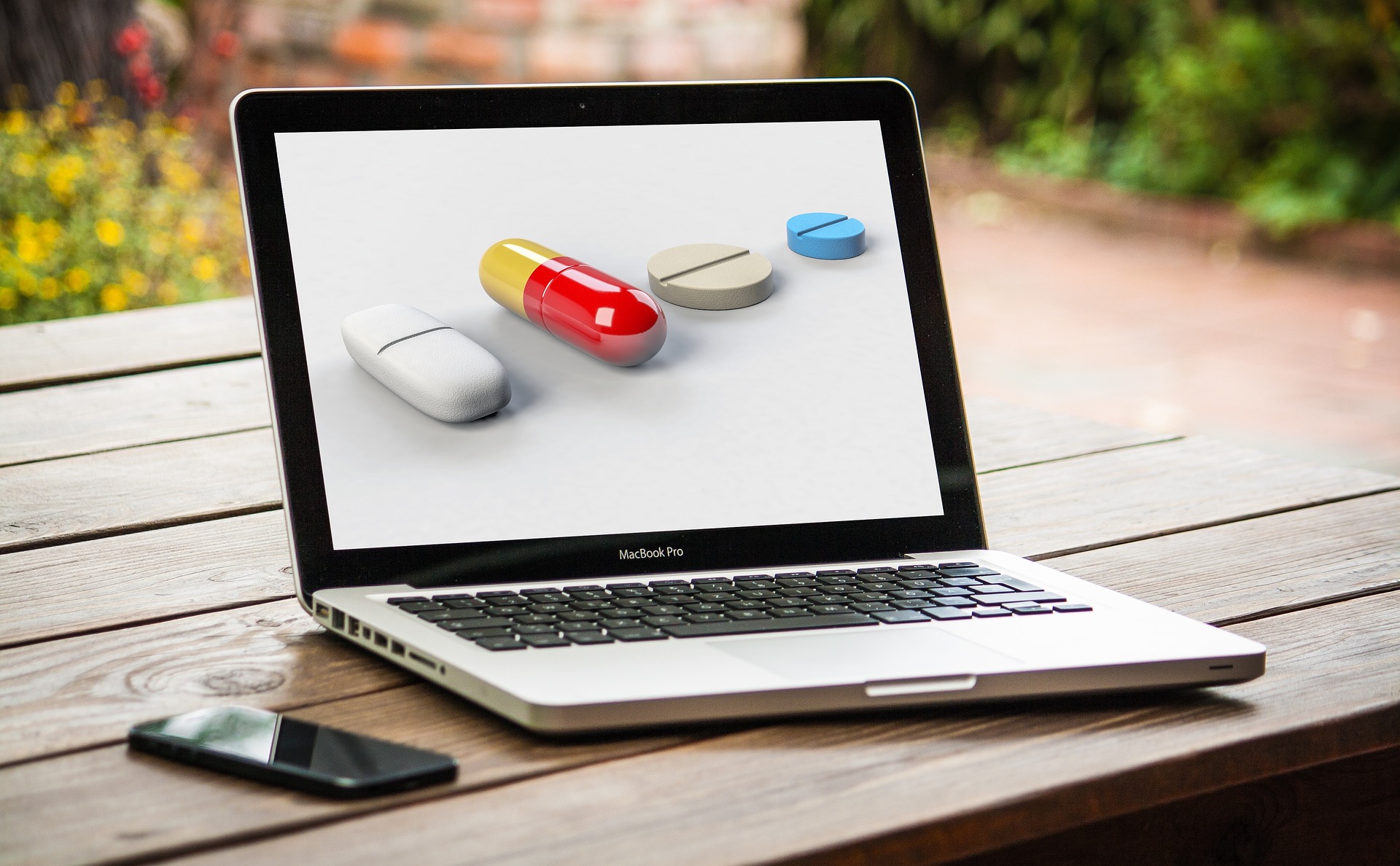 Законопроект об онлайн-продаже рецептурных лекарств могут рассмотреть в апреле