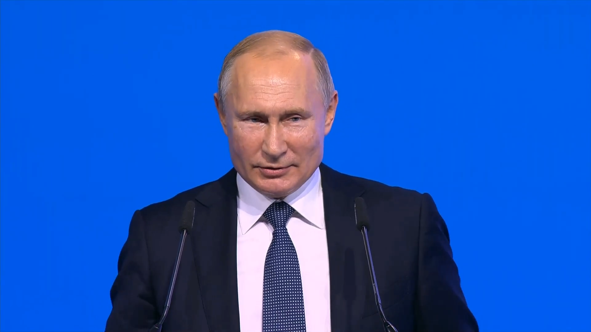 Путин поблагодарил депутатов за решительную и быструю работу 