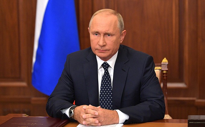 Путин подписал закон о запрете отождествления роли СССР и Германии во Второй мировой войне