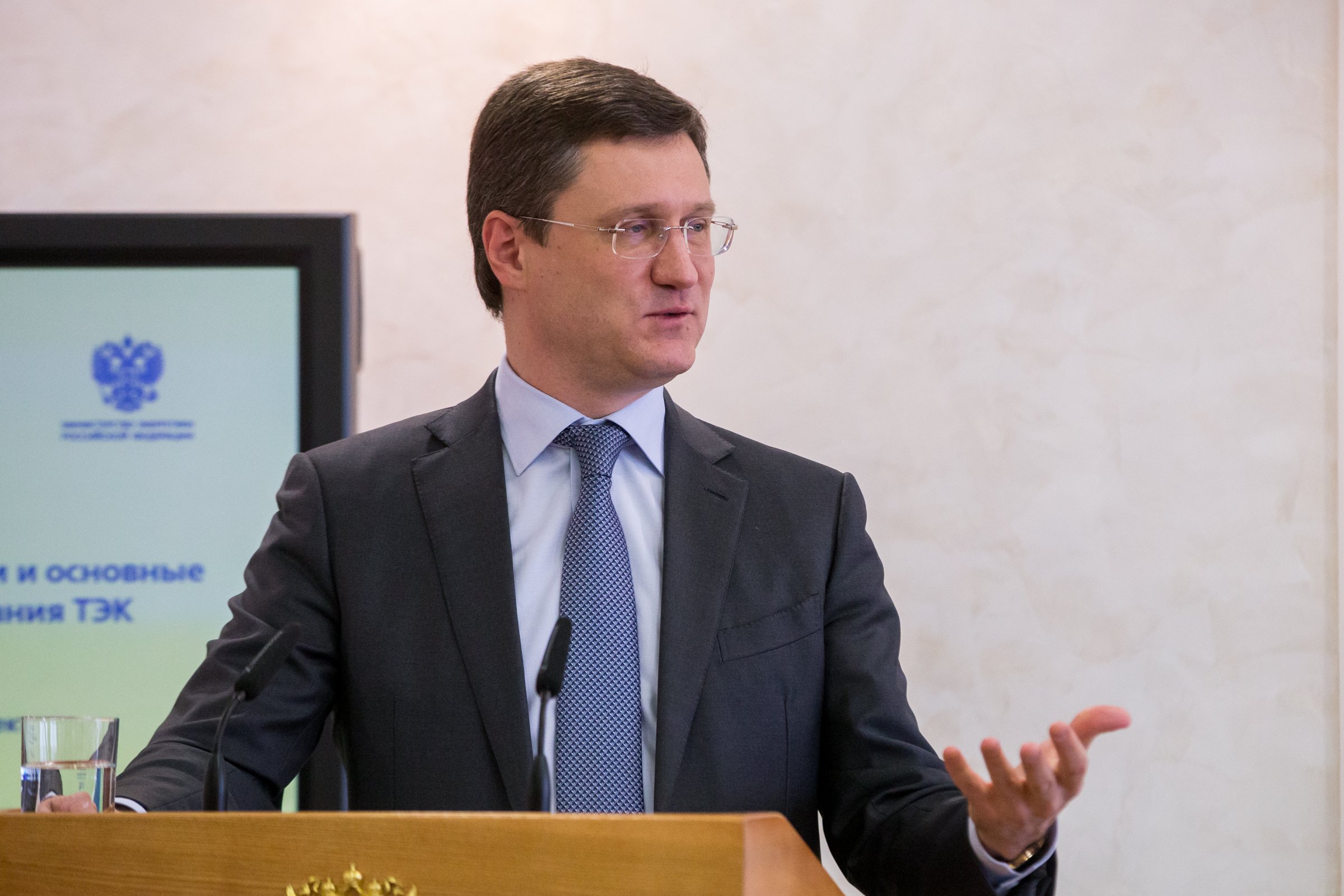 Новак заявил о стабильной работе топливно-энергетического комплекса в условиях санкций