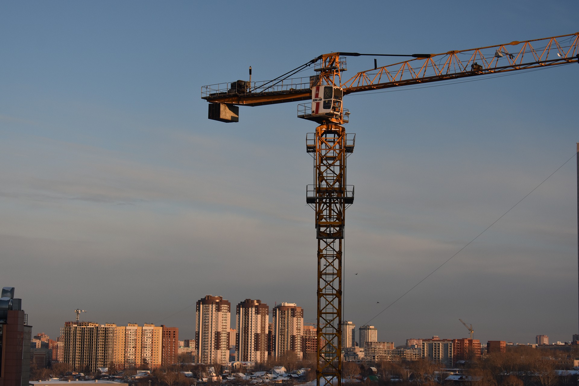 Вице-премьер назвал строительную отрасль одной из наименее монополизированных в РФ