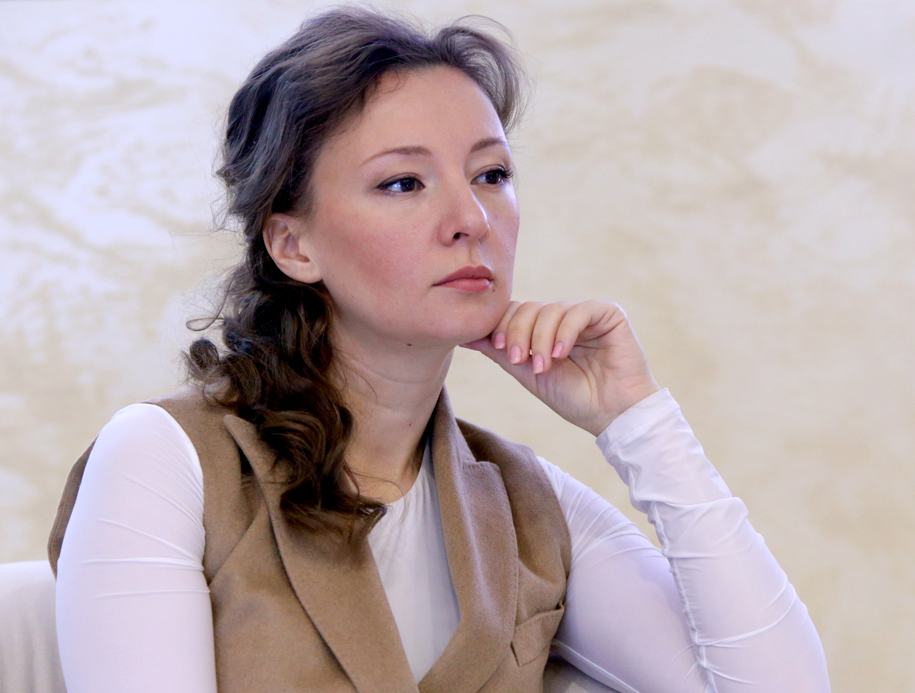 Анна Кузнецова рассказала о развитии программы поддержки для молодых семей в регионах