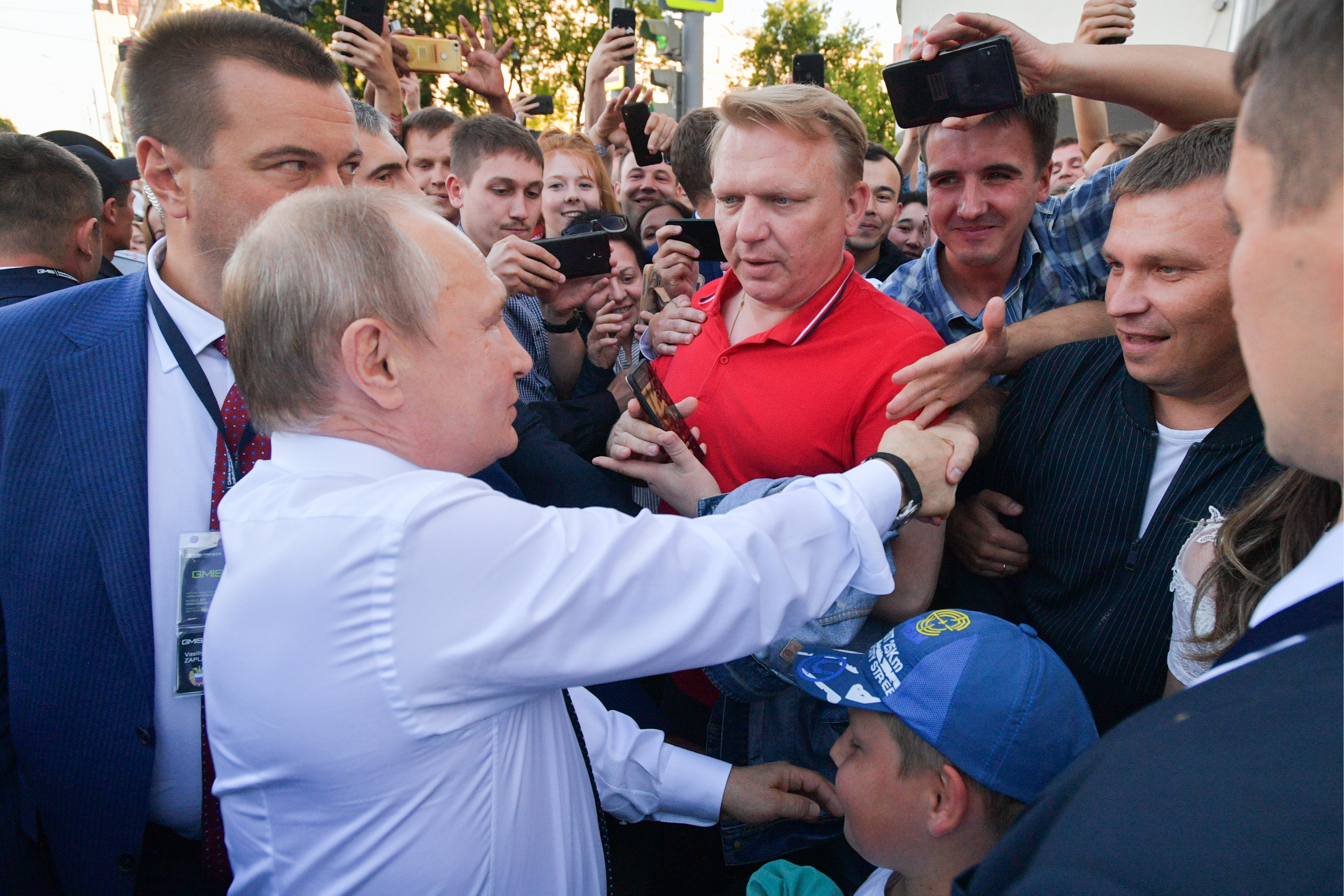 Новости россии е. Охрана Путина Екатеринбург. Фотографии Путина с народом.