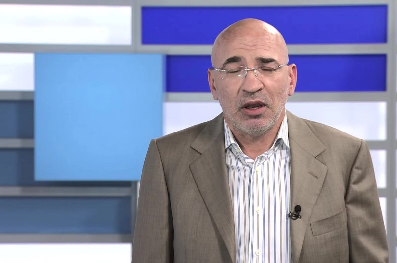 Леонид крутаков политолог. Крутаков леонид викторович википедия. В. Леонид крутаков москва. Крутаков леонид викторович.